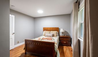 116 Chestnut Ridge Rd, Bethel, CT 06801