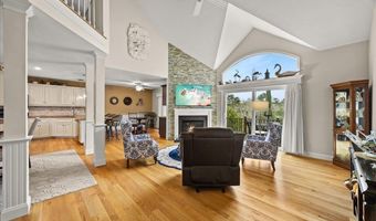 22 Prestwick Rd 22, Bourne, MA 02532