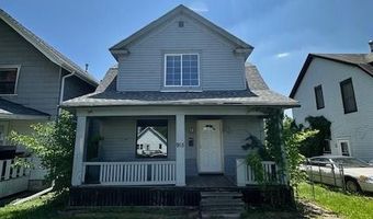 915 A Ave NW, Cedar Rapids, IA 52405