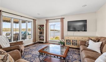 64 Starr Dr, Narragansett, RI 02882