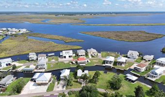 424 Riverview Dr, Bay St. Louis, MS 39520