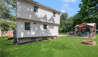 22 Clyde St, Blackstone, MA 01504