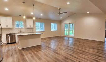 389 Hardy Loop, Bonners Ferry, ID 83805