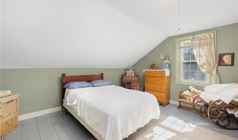 85 Sweet Ln, North Kingstown, RI 02852