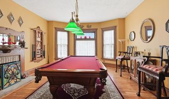 108 W Main St, Amherst, OH 44001