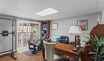 134 Holloway Rd, Ballwin, MO 63011