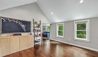 166 New Meadow Rd, Barrington, RI 02806