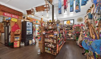 899 E Shore Dr, Adirondack, NY 12808