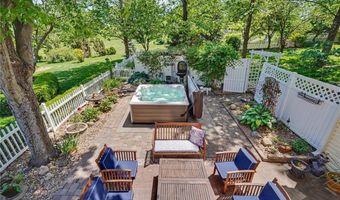 618 E 1714 Rd, Baldwin City, KS 66006