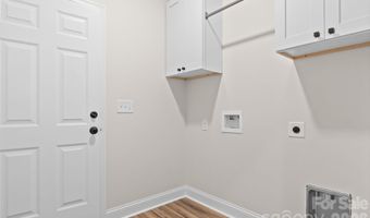 2123 Woodhurst Ln, Albemarle, NC 28001