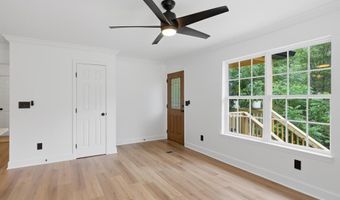 5109 Howardsville Rd, Apison, TN 37302