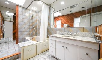 140 Dogwood Rd, Albertson, NY 11576