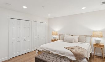 610 BASHFORD Ln 1301, Alexandria, VA 22314