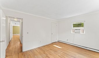 26 Harbor Ridge Rd, Danbury, CT 06811