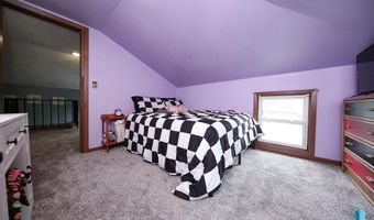 631 E 2nd St, Bridgewater, SD 57319