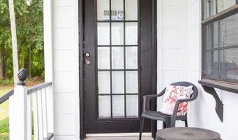 93 Bell, Baxley, GA 31513