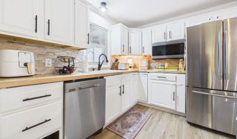 415 Linden Ln, Anderson, IN 46017