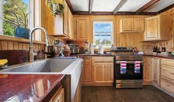 817 Riverside Dr, Augusta, ME 04330