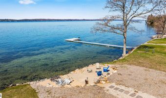 11256 SE Torch Lake Dr, Alden, MI 49612