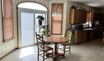 863 Marc Dr, Alton, IL 62002