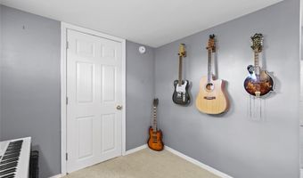 9557 Cantwell Dr, Affton, MO 63123