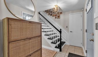 209 Mcnair Rd, Amherst, NY 14221