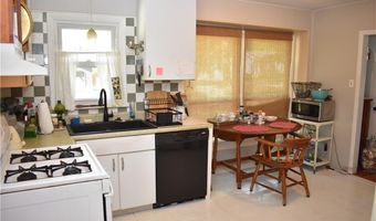 225 King St, Baldwin City, KS 66006