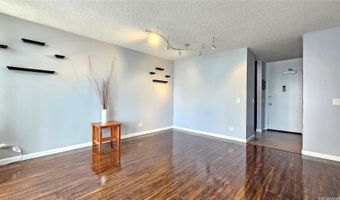 796 Isenberg St 16A, Honolulu, HI 96826
