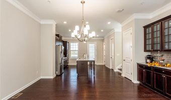 335 Beacons Pl, Alpharetta, GA 30005