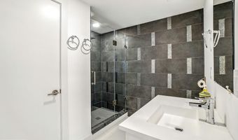 10823 LOCKLAND Rd, Potomac, MD 20854