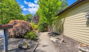 7582 SW CRESMOOR Dr, Beaverton, OR 97008