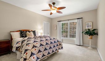 12 Amber Ln, Bedford, NH 03110