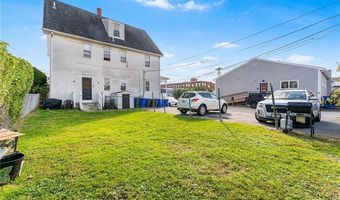 2 Chilton St, Bristol, RI 02809