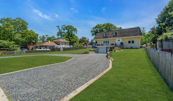168 Leonardville Rd, Belford, NJ 07718
