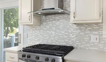 15 Laforge Dr, Coventry, RI 02816
