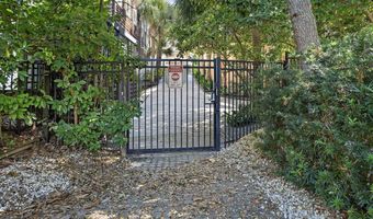 80 BEACH COTTAGE Ln 201, Atlantic Beach, FL 32233