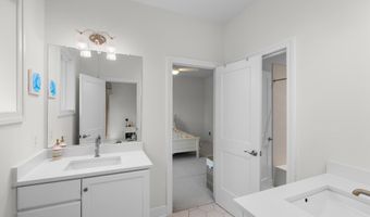 9501 WILDOAK Dr, Bethesda, MD 20814