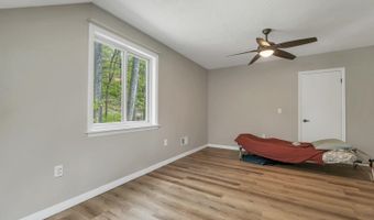16 Old Manchester Rd, Amherst, NH 03031