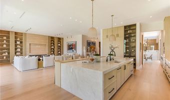 16711 Moorpark St, Encino, CA 91436