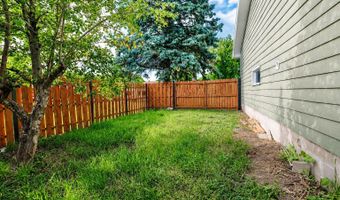 816 12th Ave, Aberdeen, SD 57401