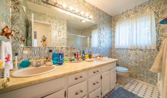 16433 China Gulch Dr, Anderson, CA 96007