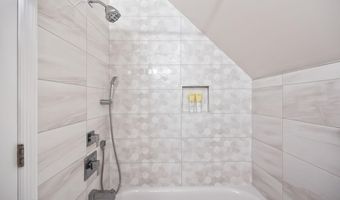 47 Overlea Ln, Aberdeen, NJ 07747