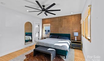 2553 Elkwood Cir, Charlotte, NC 28205