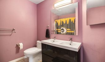 2221 S Huron Pkwy 2, Ann Arbor, MI 48104