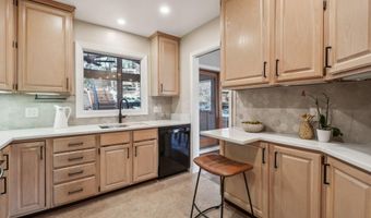 2924 S GRANT St, Arlington, VA 22202