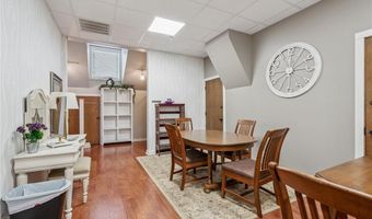 4709 220th Trl, Amana, IA 52203