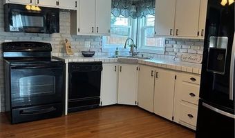 43 Belvedere St, Johnston, RI 02919