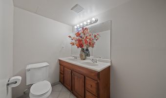 2086 Autumn Hill Dr, Ann Arbor, MI 48103