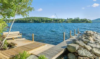 116 Big Barndoor Is, Alton, NH 03810