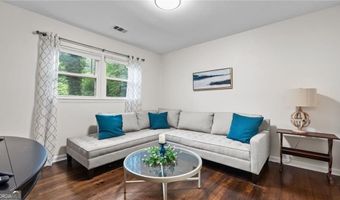 204 Cold Creek Dr, Alpharetta, GA 30009